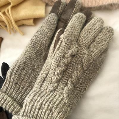 Hats, Scarf & Vintage Gloves -Lot 234