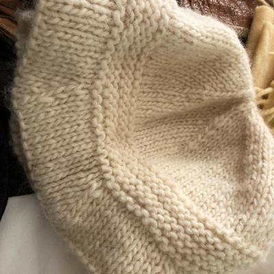 Hats, Scarf & Vintage Gloves -Lot 234