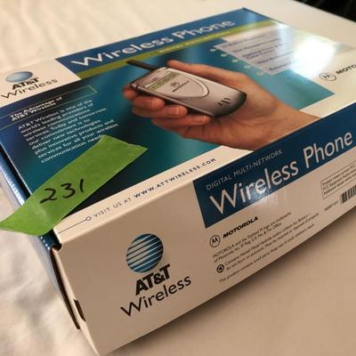 AT&T Wireless Flip Phone -Lot 231