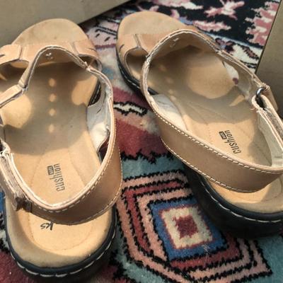 Ladies New & Used Shoes 8-8.5 (Paul Green Boston Bootie Size 8 New) -Lot 230