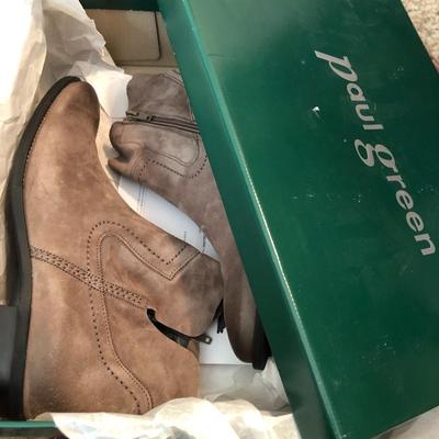 Ladies New & Used Shoes 8-8.5 (Paul Green Boston Bootie Size 8 New) -Lot 230