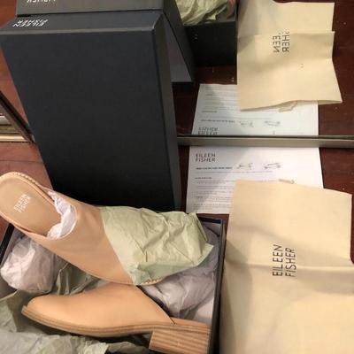 Eileen Fisher (Brand New) Toni Washed Leather Mule; Size 8 Shoes -Lot 227