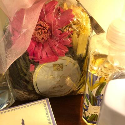 Misc. Hand/Bar Soaps & Potpourri -Lot 221