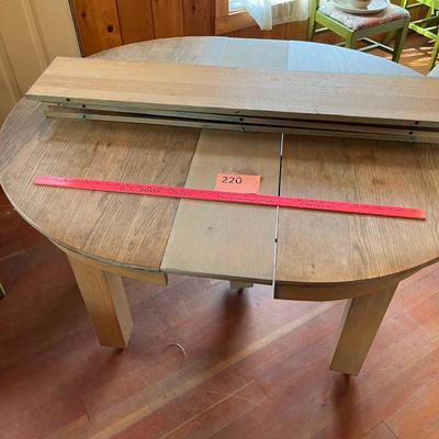 Antique Round oak table with leaves