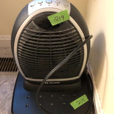 Health-o-Meter Scale & Pelonis Space Heater -Lot 219
