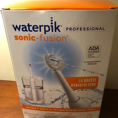 Waterpik Sonic-Fusion (New in Box) -Lot 213