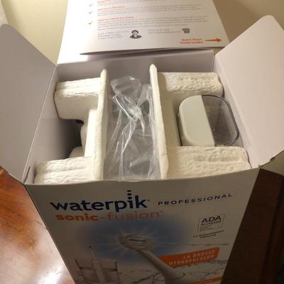 Waterpik Sonic-Fusion (New in Box) -Lot 213