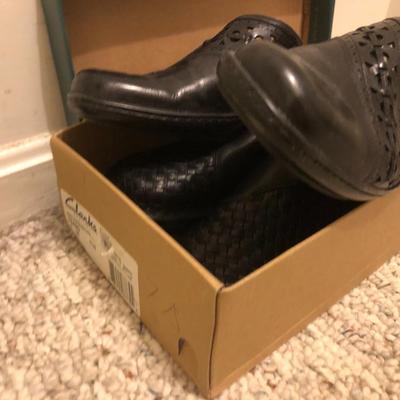 Ladies Clarks & Croc Shoes (Total 3 Pair) -Lot 203