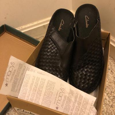 Ladies Clarks & Croc Shoes (Total 3 Pair) -Lot 203