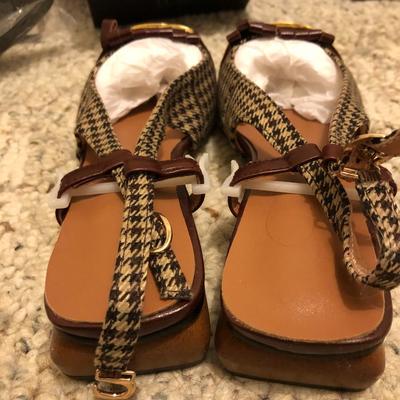 Ladies Mixed Dress Shoes, Loafers, Sandals (Some New) -Lot 202