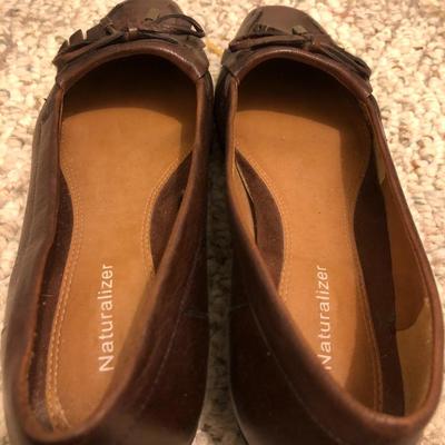 Ladies Mixed Dress Shoes, Loafers, Sandals (Some New) -Lot 202