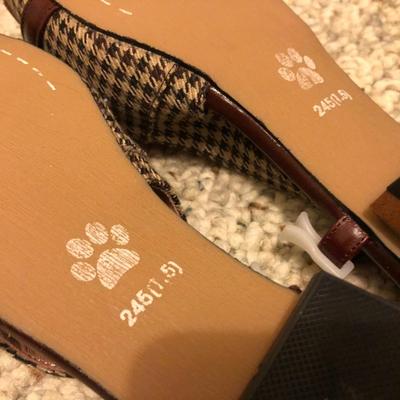 Ladies Mixed Dress Shoes, Loafers, Sandals (Some New) -Lot 202