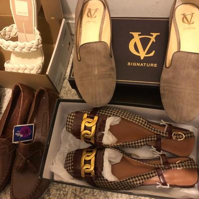 Ladies Mixed Dress Shoes, Loafers, Sandals (Some New) -Lot 202