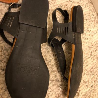 Ladies Shoes Sandals 8M/8.5M, Eileen Fisher, Sarto, Tommy Hillfiger & more -Lot 200