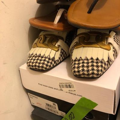 Ladies Shoes Sandals 8M/8.5M, Eileen Fisher, Sarto, Tommy Hillfiger & more -Lot 200