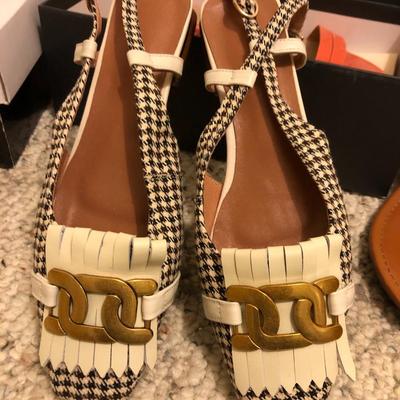 Ladies Shoes Sandals 8M/8.5M, Eileen Fisher, Sarto, Tommy Hillfiger & more -Lot 200