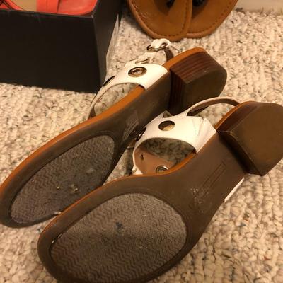 Ladies Shoes Sandals 8M/8.5M, Eileen Fisher, Sarto, Tommy Hillfiger & more -Lot 200