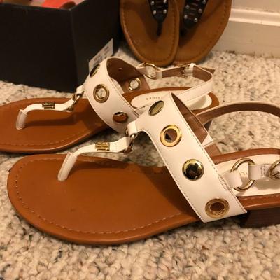 Ladies Shoes Sandals 8M/8.5M, Eileen Fisher, Sarto, Tommy Hillfiger & more -Lot 200