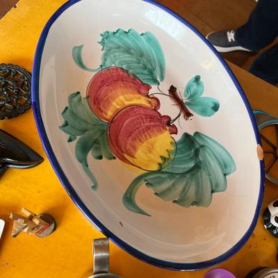 Lot of kitchen ware