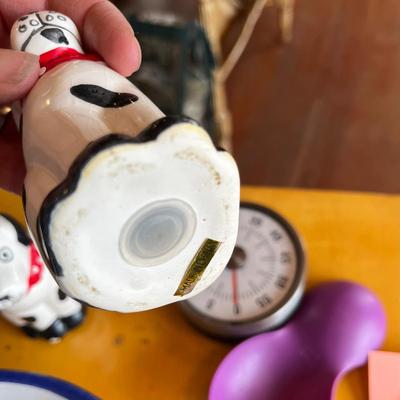Lot of kitchen ware