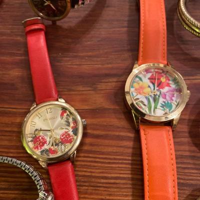 Womenâ€™s watch lot