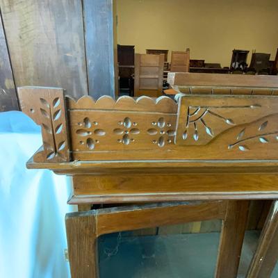 Lot 020 | Wall Cabinet or Desk Top