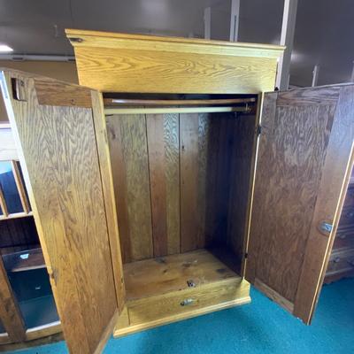 Lot 026 | Oak Amoire