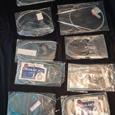 Boye Circular knitting needles of various sizes