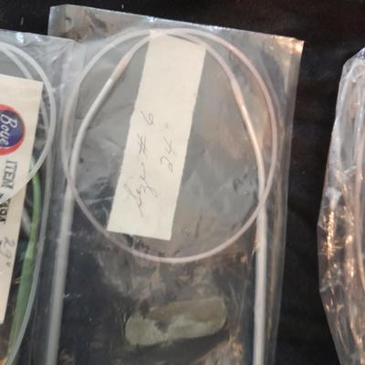 Boye Circular knitting needles of various sizes