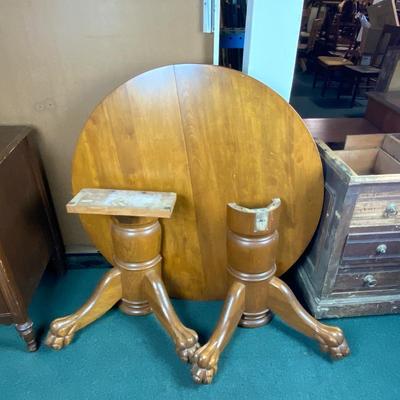 Lot 040 | MASSIVE Carved Foot Round Table