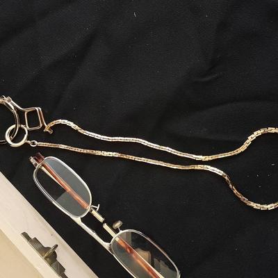 Ladie's Premier Designs watch, Watch chain, and more in a small wooden box