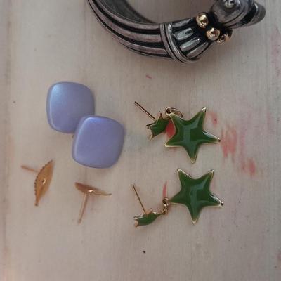 Ladie's Premier Designs watch, Watch chain, and more in a small wooden box