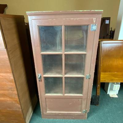 Lot 054 | Small Chippy Paint Cabinet