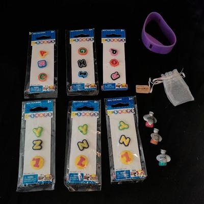 Alphabet I-snaps deco your Bandi, work great with Croc's too!