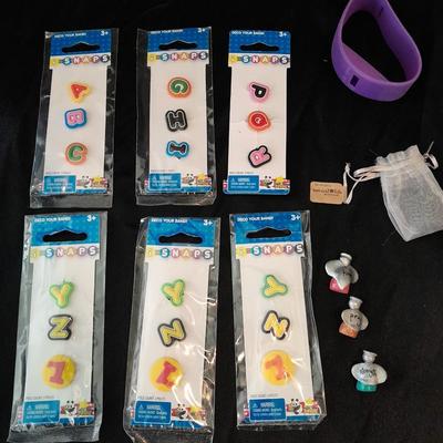 Alphabet I-snaps deco your Bandi, work great with Croc's too!