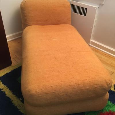 Beekman Place chaise