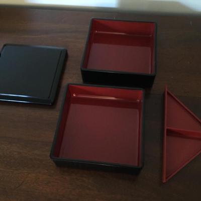 Lacquered jewelry box