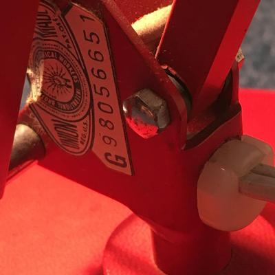 Articulated desk lamp