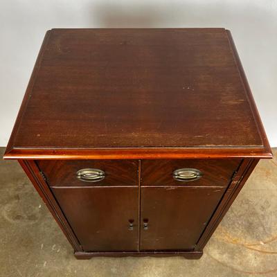 1316 Vintage Mahogany Music Cabinet