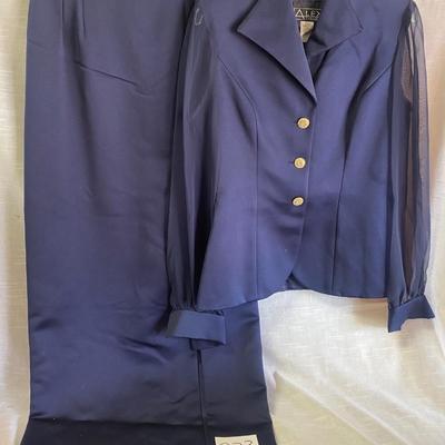 Size 8 Womanâ€™s Skirt Set