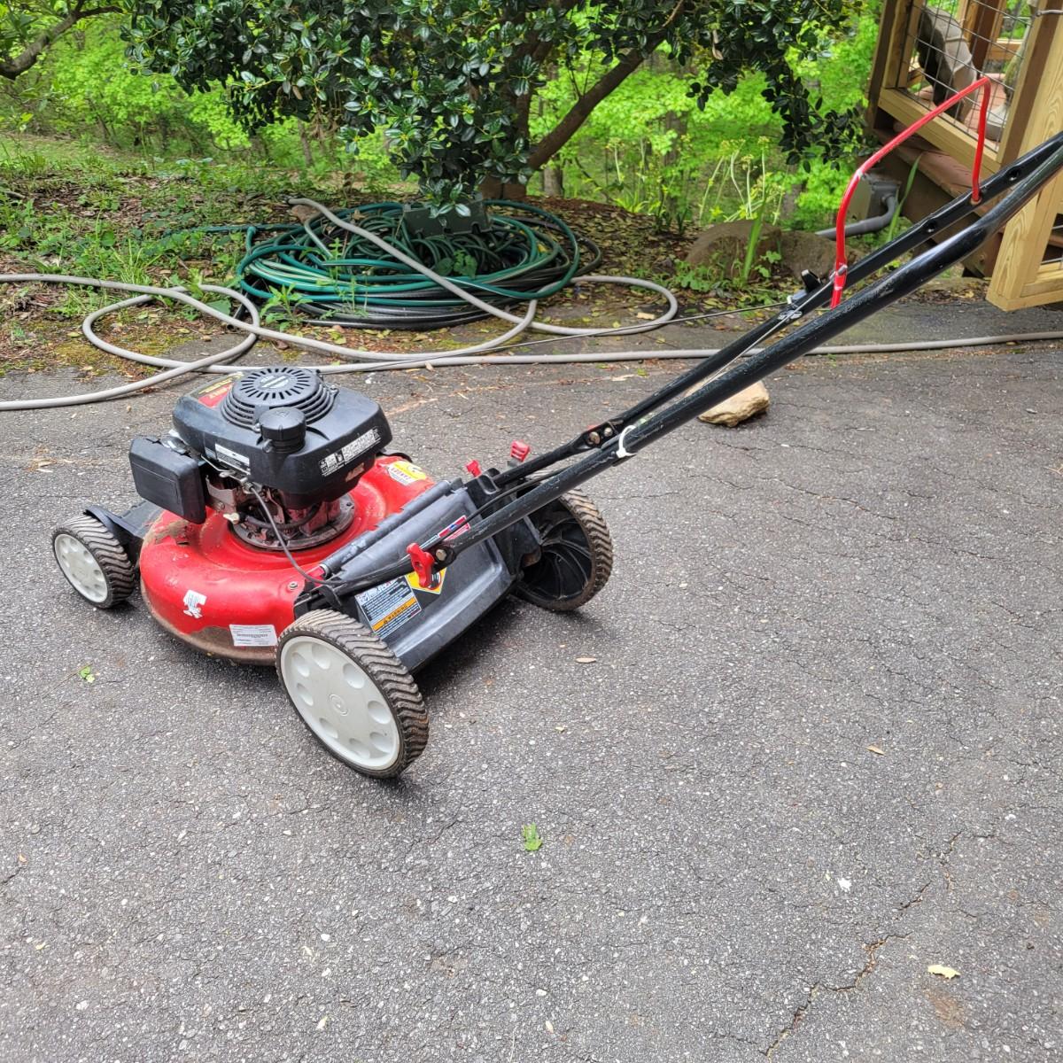 TroyBilt 21" Push Mower (GDW)