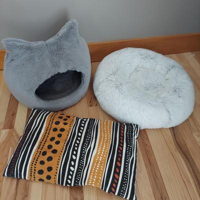 Cat Bed and Toys (M-BB)