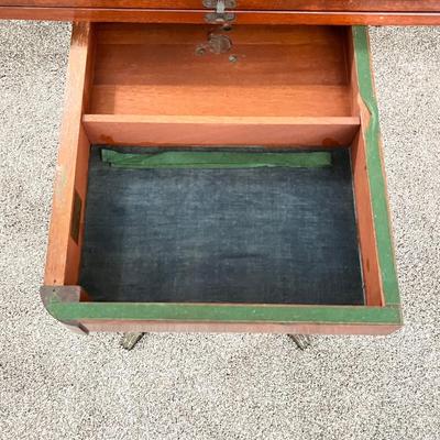 Vtg. Mahogany Flip Top Clawfoot Game Table / Occasional Table
