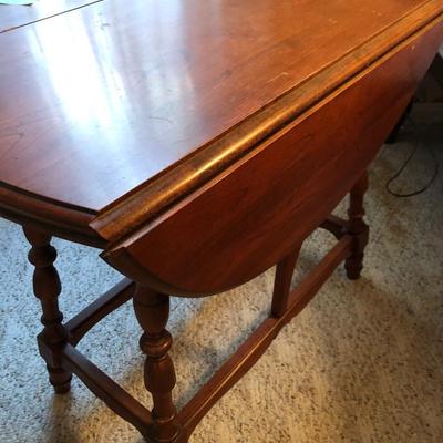 Oval Wooden Drop Leaf Side Table -Lot 243