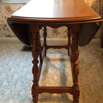 Oval Wooden Drop Leaf Side Table -Lot 243