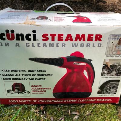 Scunci Steamer SS-1000 (New in Box) -Lot 244