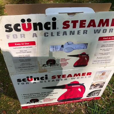 Scunci Steamer SS-1000 (New in Box) -Lot 244