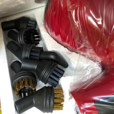 Scunci Steamer SS-1000 (New in Box) -Lot 244