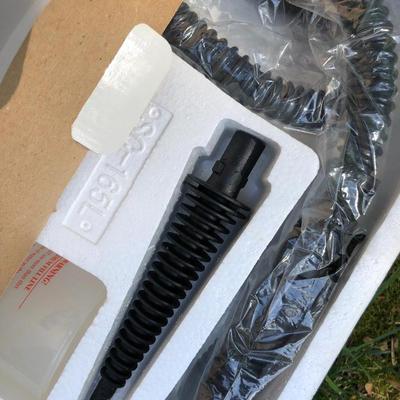 Scunci Steamer SS-1000 (New in Box) -Lot 244