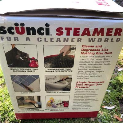 Scunci Steamer SS-1000 (New in Box) -Lot 244